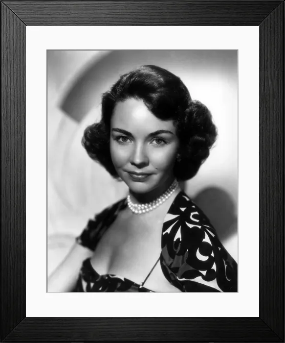 Framed Print : Jennifer Jones, late 1940s Framed Print : Jennifer Jones, late 1940s