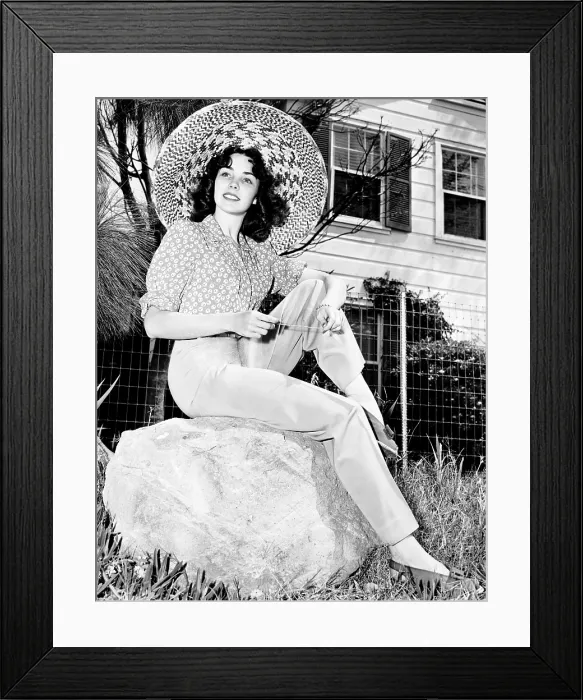 Framed Print : Jennifer Jones, at home, May 1944