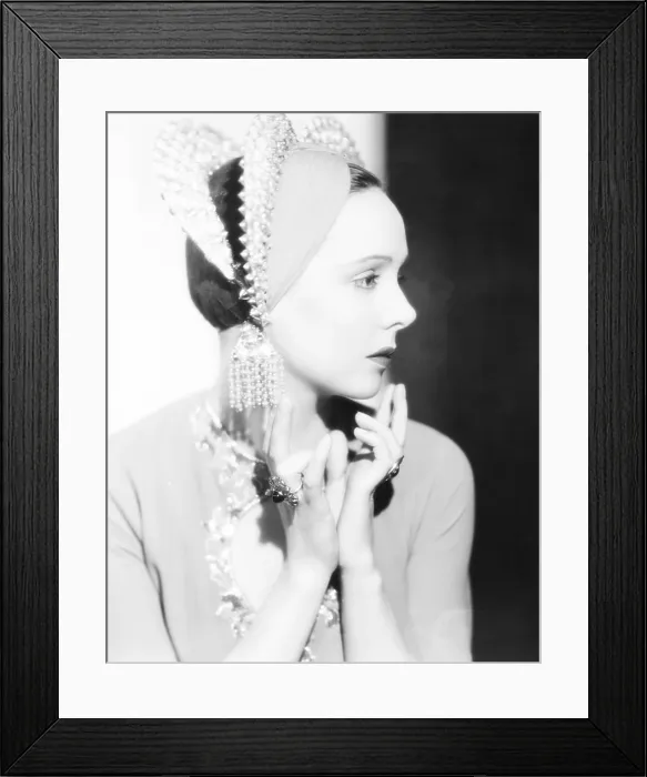 Framed Print : Jessie Matthews, 1930a Framed Print : Jessie Matthews, 1930a
