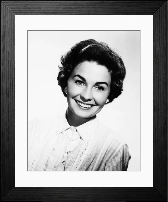 Framed Print : Jean Simmons, 1955 Framed Print : Jean Simmons, 1955