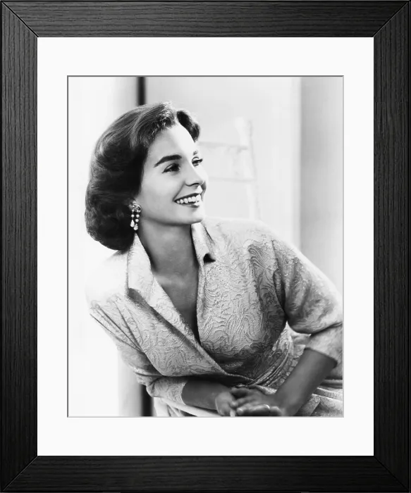 Framed Print : Jean Simmons, 1958 Framed Print : Jean Simmons, 1958