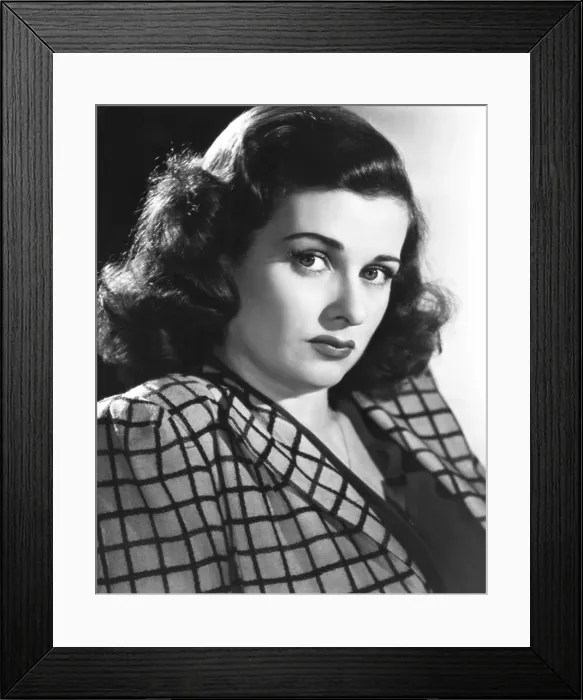 Framed Print : Joan Bennett, early 1940s Framed Print : Joan Bennett, early 1940s
