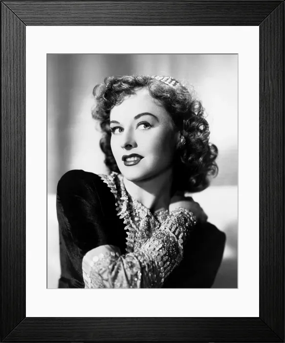 Framed Print : Paulette Goddard, 1940 Framed Print : Paulette Goddard, 1940