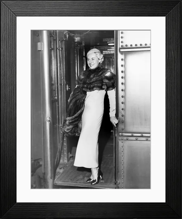 Framed Print : Paulette Goddard, 1932 Framed Print : Paulette Goddard, 1932
