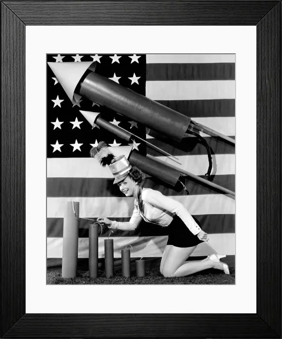 Framed Print : Piper Laurie, wishing her fans a happy Fourth of July, 1954 Framed Print : Piper Laurie, wishing her fans a happy Fourth of July, 1954