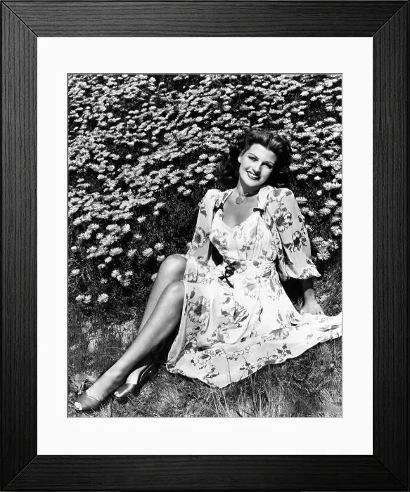 Framed Print : RITA HAYWORTH, 1940s Framed Print : RITA HAYWORTH, 1940s