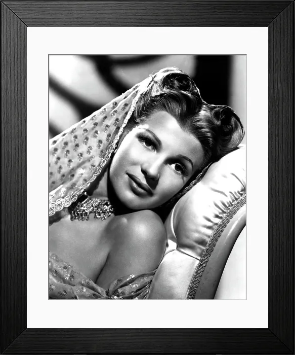 Framed Print : Rita Hayworth, portrait Framed Print : Rita Hayworth, portrait