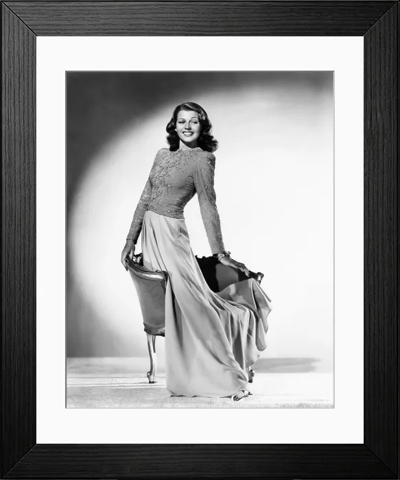 Framed Print : Rita Hayworth, Columbia portrait, 1940 Framed Print : Rita Hayworth, Columbia portrait, 1940