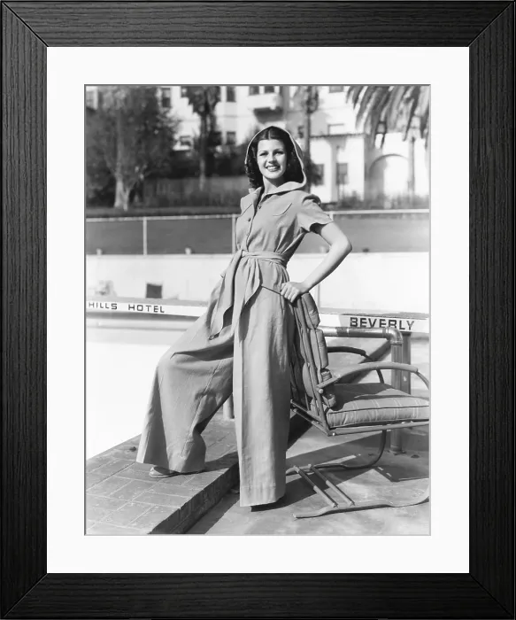 Framed Print : Rita Hayworth, Columbia portrait, circa 1939 Framed Print : Rita Hayworth, Columbia portrait, circa 1939
