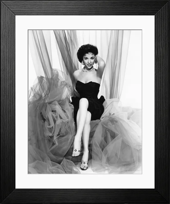 Framed Print : Rita Moreno, Paramount portrait, circa 1955 Framed Print : Rita Moreno, Paramount portrait, circa 1955