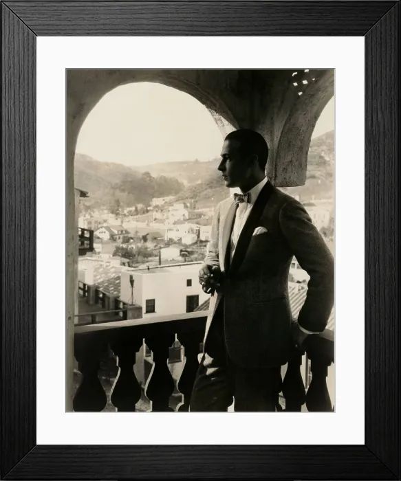 Framed Print : Rudolph Valentino, portrait ca. 1920s Framed Print : Rudolph Valentino, portrait ca. 1920s