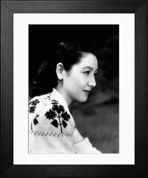 Framed Print : Setsuko Hara, early 1950s Framed Print : Setsuko Hara, early 1950s