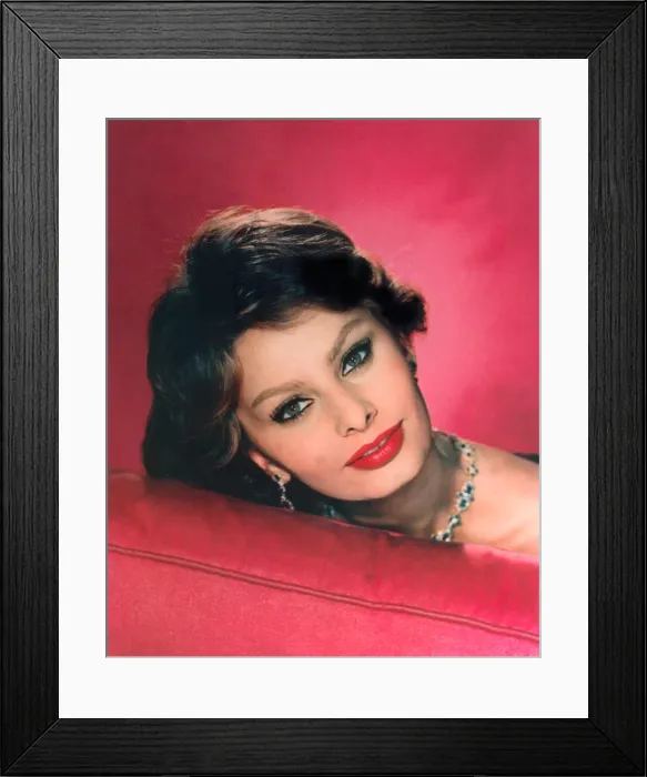 Framed Print : SOPHIA LOREN, color portrait