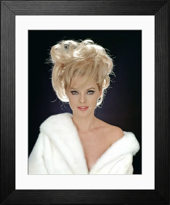 Framed Print : Virna Lisi, 1960s Framed Print : Virna Lisi, 1960s