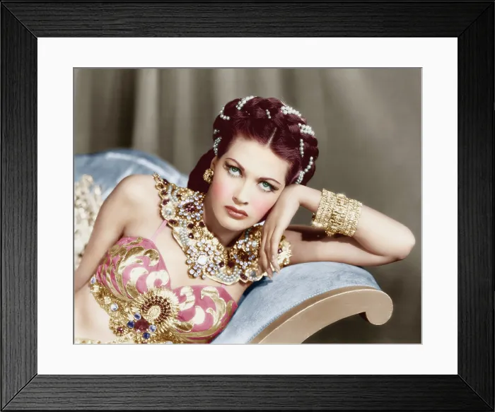 Framed Print : Yvonne De Carlo, ca. 1940s