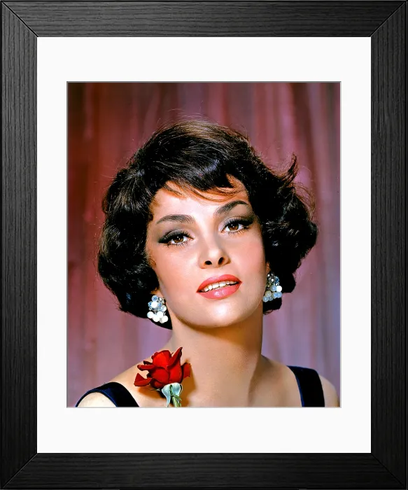 Framed Print : GINA LOLLOBRIGIDA, ca. 1960 Framed Print : GINA LOLLOBRIGIDA, ca. 1960