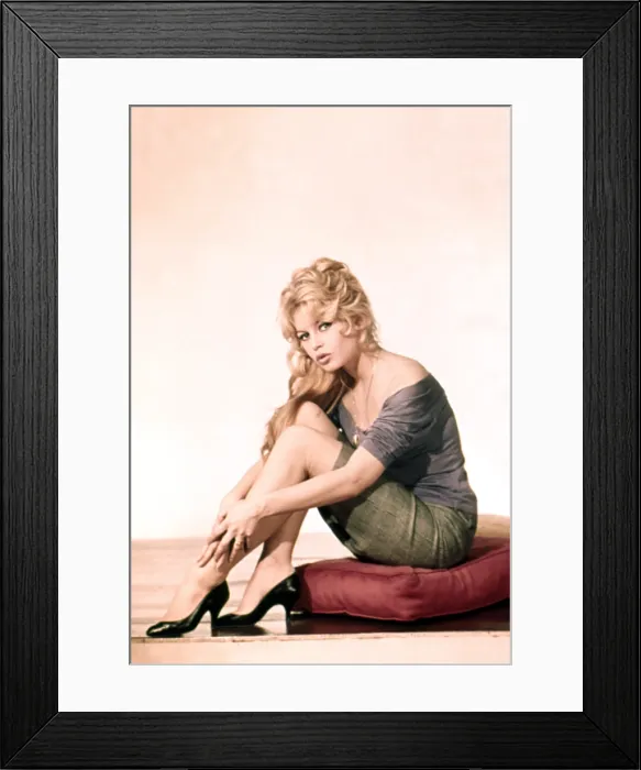 Framed Print : Brigitte Bardot, 1960s Framed Print : Brigitte Bardot, 1960s