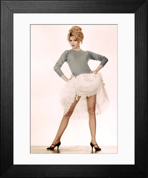Framed Print : Brigitte Bardot, 1960s Framed Print : Brigitte Bardot, 1960s
