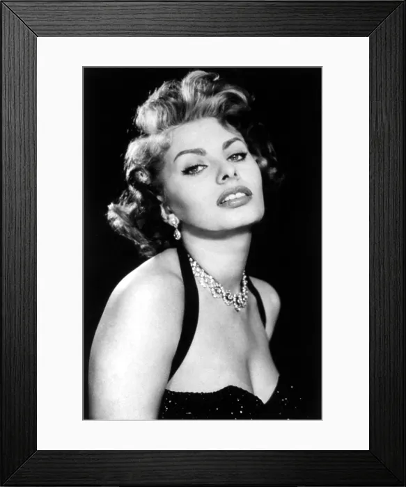 Framed Print : THE PRIDE AND THE PASSION, SOPHIA LOREN, 1957 Framed Print : THE PRIDE AND THE PASSION, SOPHIA LOREN, 1957