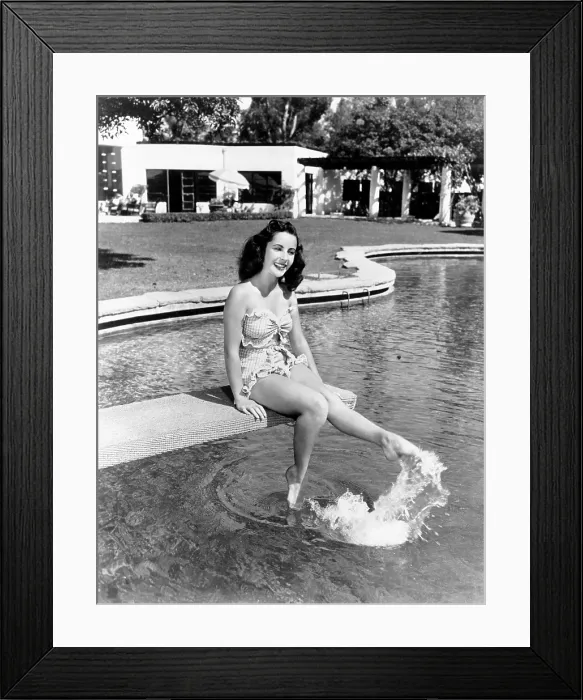 Framed Print : Elizabeth Taylor, ca. 1947 Framed Print : Elizabeth Taylor, ca. 1947