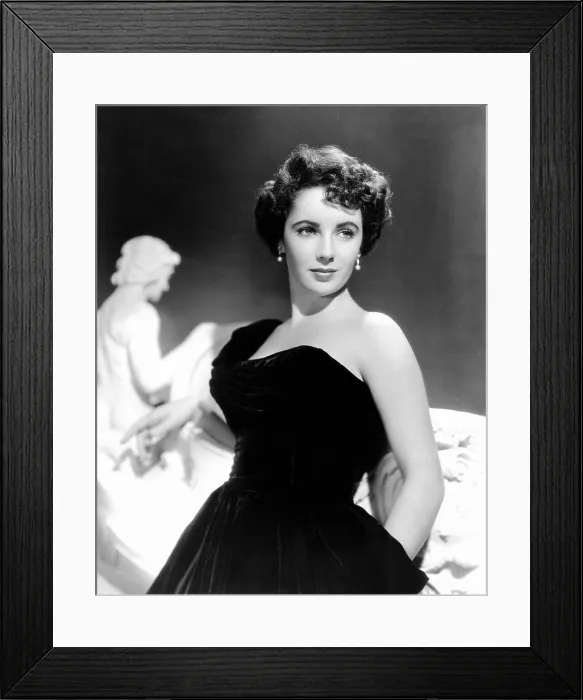 Framed Print : Elizabeth Taylor, 1950 Framed Print : Elizabeth Taylor, 1950