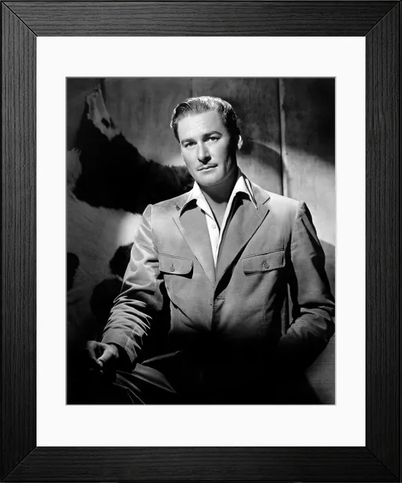 Framed Print : ERROL FLYNN, 11 / 19 / 43 Framed Print : ERROL FLYNN, 11 / 19 / 43