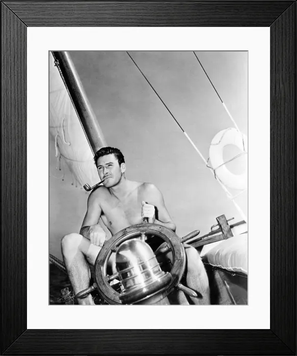 Framed Print : ERROL FLYNN relaxing on his yacht, 10 / 20 / 37 Framed Print : ERROL FLYNN relaxing on his yacht, 10 / 20 / 37