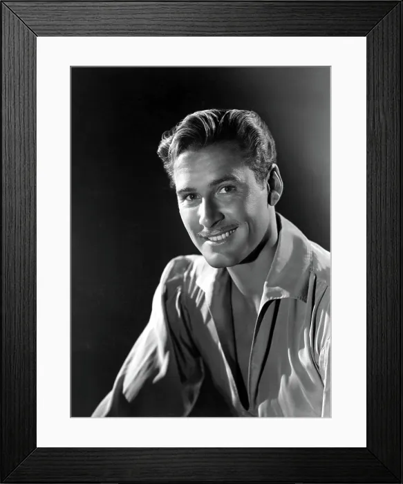 Framed Print : ERROL FLYNN Framed Print : ERROL FLYNN