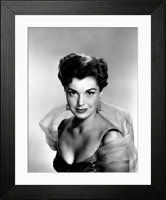 Framed Print : ESTHER WILLIAMS portrait, 1953 Framed Print : ESTHER WILLIAMS portrait, 1953