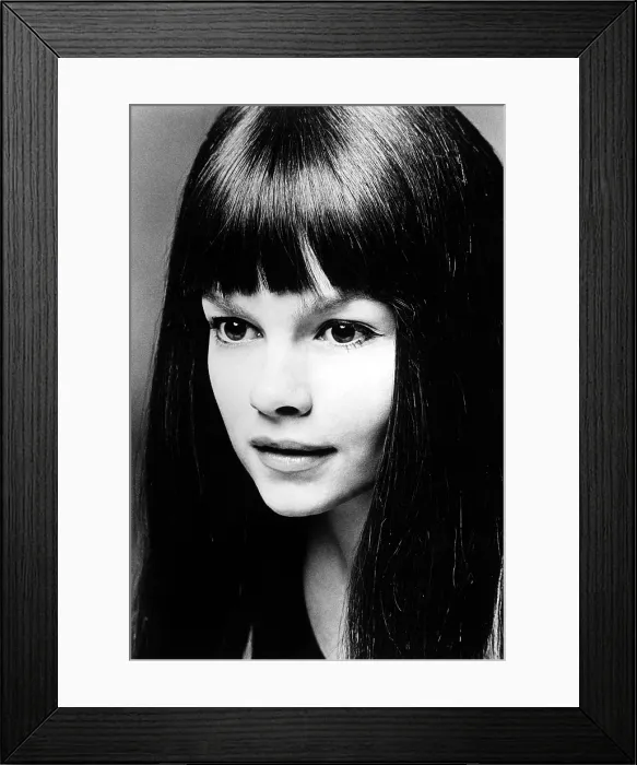 Framed Print : GENEVIEVE BUJOLD, portrait