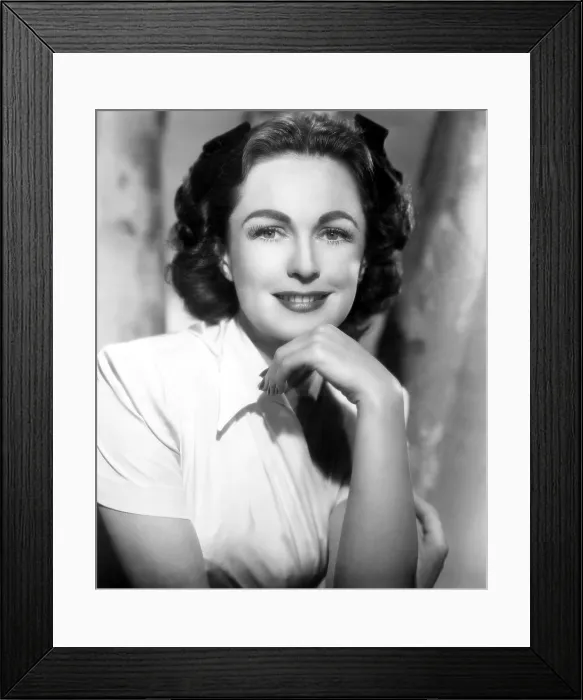 Framed Print : Geraldine Fitzgerald, 1946 Framed Print : Geraldine Fitzgerald, 1946