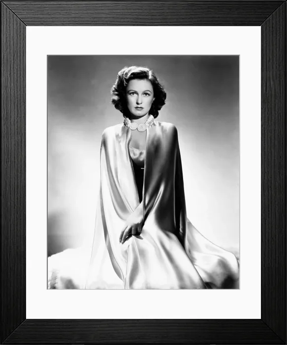 Framed Print : Geraldine Fitzgerald, 1939 Framed Print : Geraldine Fitzgerald, 1939