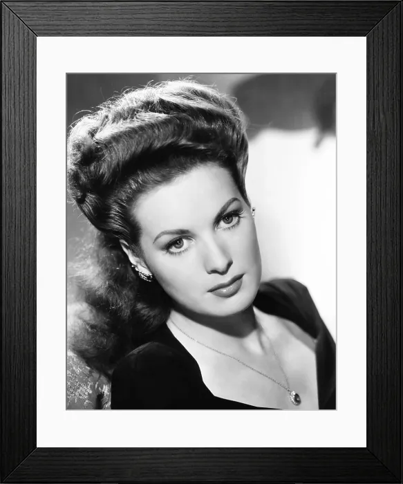 Framed Print : Maureen O'Hara, 1941 Framed Print : Maureen O'Hara, 1941