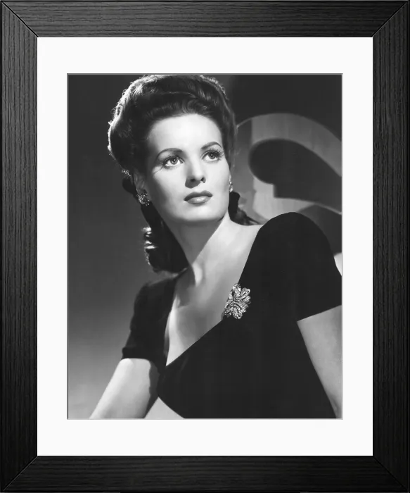 Framed Print : MAUREEN O'HARA, 1944