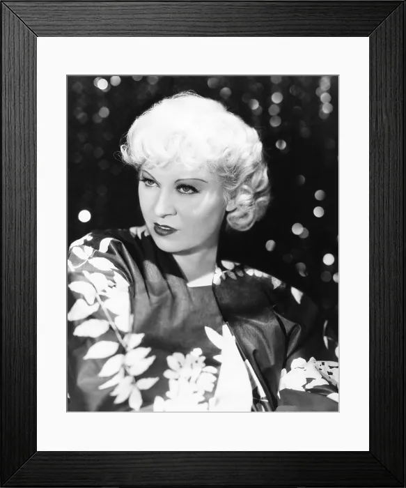 Framed Print : Mae West, ca. 1933 Framed Print : Mae West, ca. 1933