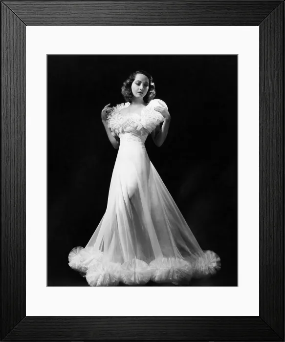 Framed Print : Merle Oberon 1938