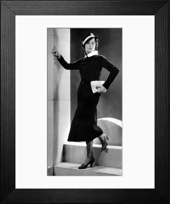 Framed Print : Merle Oberon, ca. 1934 Framed Print : Merle Oberon, ca. 1934