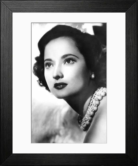 Framed Print : Merle Oberon, 1955 Framed Print : Merle Oberon, 1955