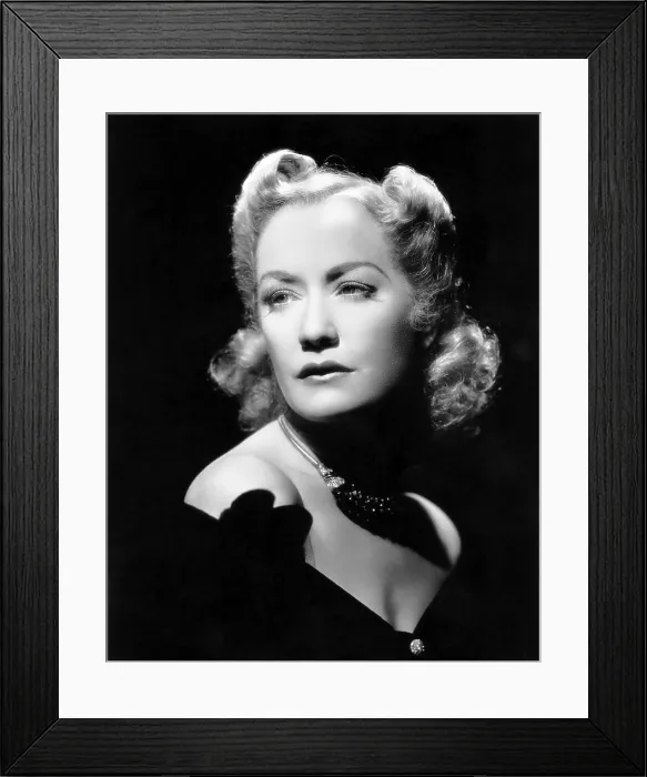 Framed Print : Miriam Hopkins, 1941 Framed Print : Miriam Hopkins, 1941