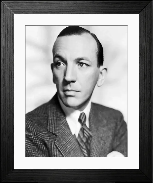 Framed Print : Noel Coward, ca. mid-1930s Framed Print : Noel Coward, ca. mid-1930s