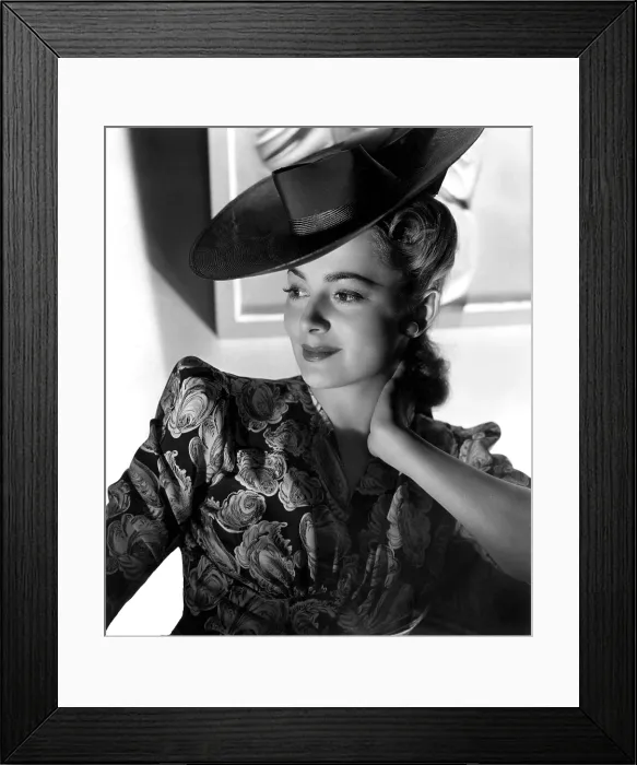 Framed Print : Olivia De Havilland Framed Print : Olivia De Havilland