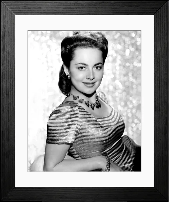 Framed Print : OLIVIA DE HAVILLAND, Warner Brothers, 1940