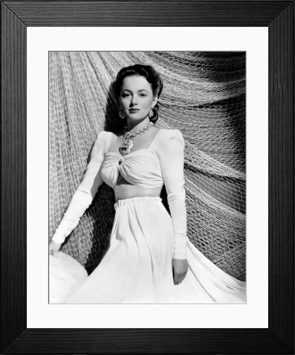 Framed Print : Olivia de Havilland, ca. early 1940s Framed Print : Olivia de Havilland, ca. early 1940s