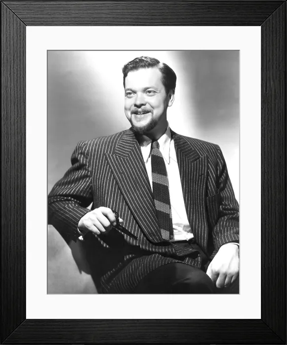 Framed Print : ORSON WELLES, 1939 Framed Print : ORSON WELLES, 1939