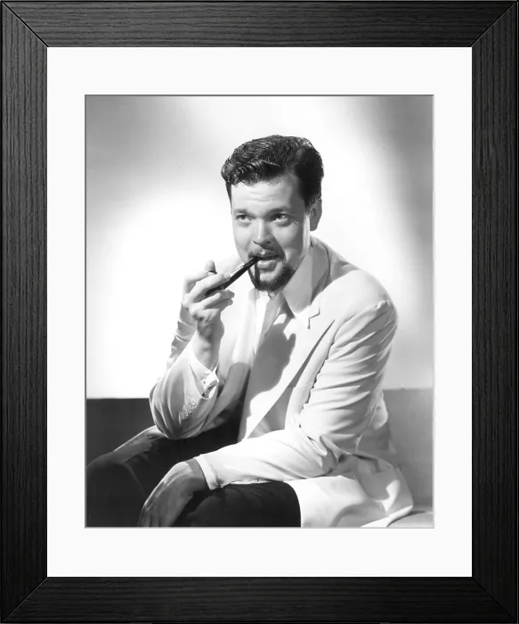 Framed Print : ORSON WELLES, 1939 Framed Print : ORSON WELLES, 1939