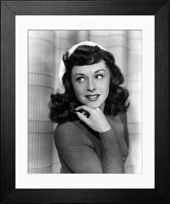 Framed Print : PAULETTE GODDARD, Paramount Pictures, 1947 Framed Print : PAULETTE GODDARD, Paramount Pictures, 1947