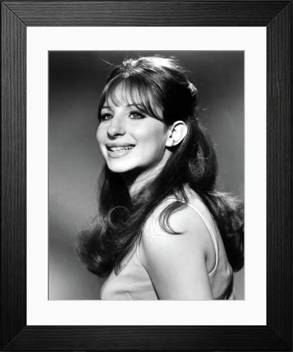 Framed Print : BARBRA STREISAND, early 1960s Framed Print : BARBRA STREISAND, early 1960s