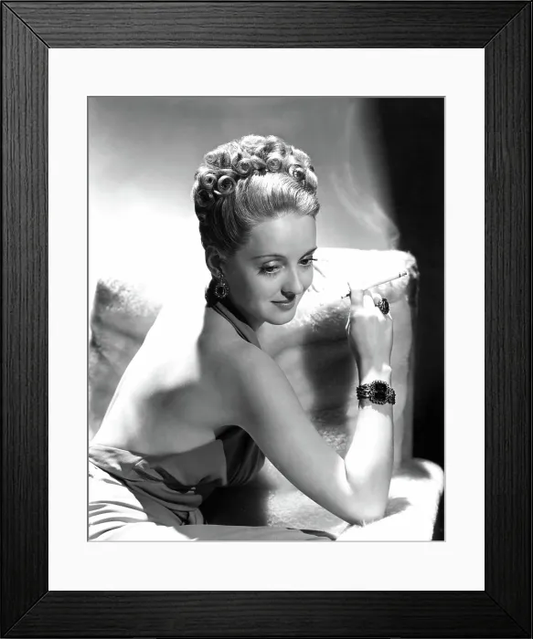 Framed Print : BETTE DAVIS Framed Print : BETTE DAVIS