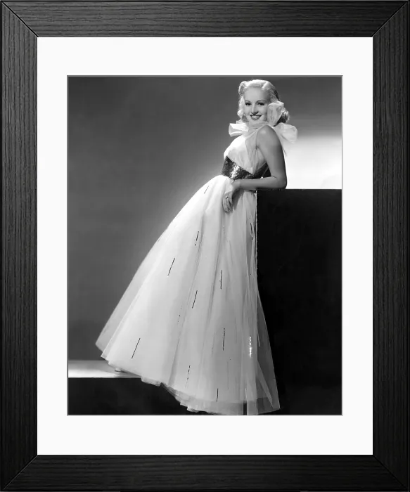 Framed Print : BETTY GRABLE, Paramount Pictures, 1937 Framed Print : BETTY GRABLE, Paramount Pictures, 1937