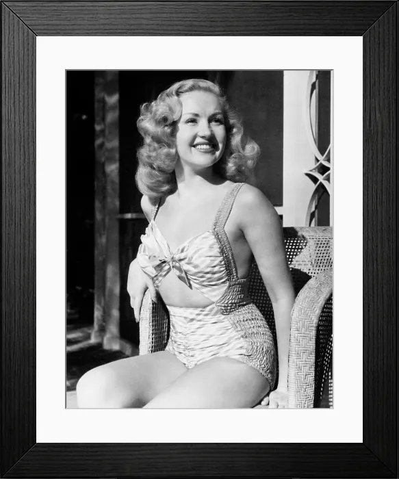 Framed Print : Betty Grable, ca. 1940 Framed Print : Betty Grable, ca. 1940